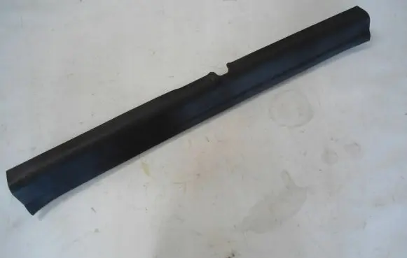 Centre console side trim front