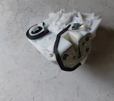 Mazda 6 Rear door lock