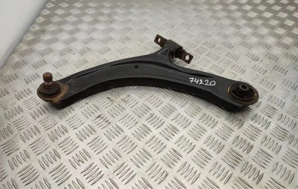Nissan Qashqai Front lower control arm/wishbone