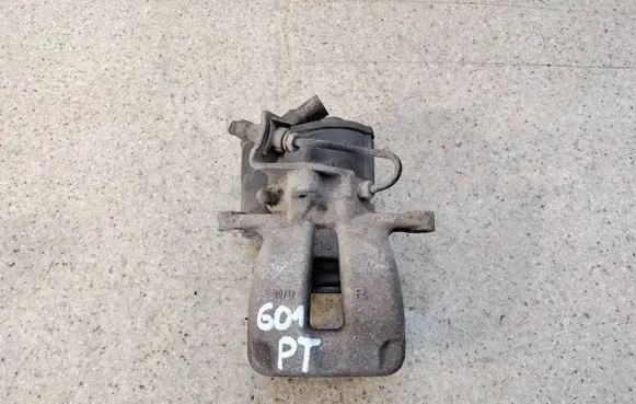 Volkswagen PASSAT CC Rear brake caliper