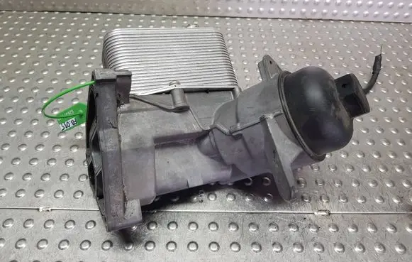 BMW 3 E46 Oil filter mounting bracket S26371035 8792145 2247204