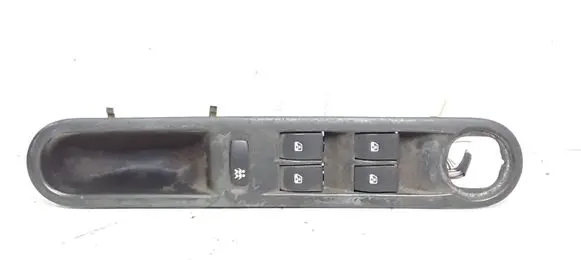 Renault Espace - Grand espace IV Electric window control switch 8200250481