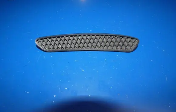 Mercedes-Benz GLA W156 X156 Quarter panel pressure vent A1668850153 A1568850153