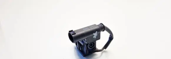 Mercedes-Benz E W211 Windshield washer spray nozzle 