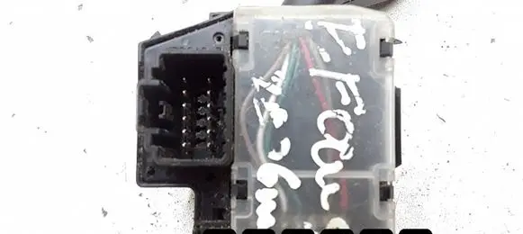 Ford Focus Other switches/knobs/shifts 17d346d