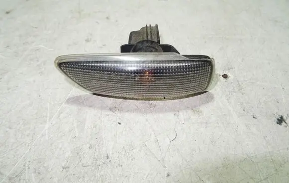 Volvo S60 Front fender indicator light 9178687