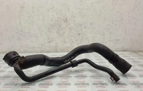 Volkswagen Touran I Engine coolant pipe/hose 6Q0122291E