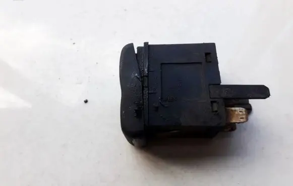 Volkswagen Polo III 6N 6N2 6NF Windscreen/window heater switch 6N1959621