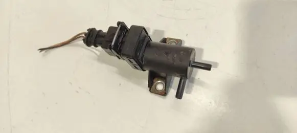Opel Vivaro Turbo solenoid valve 8200762597