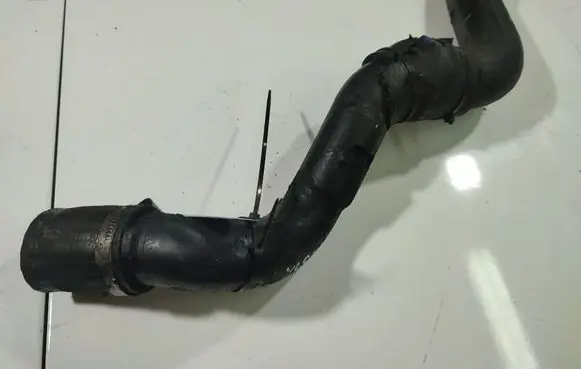 Nissan Note (E11) Intercooler hose/pipe