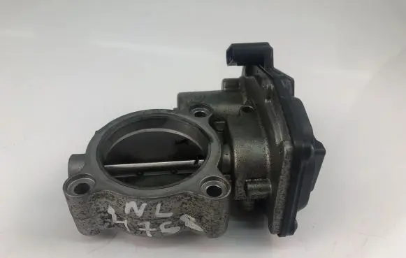 BMW X3 F25 Throttle valve 10378517