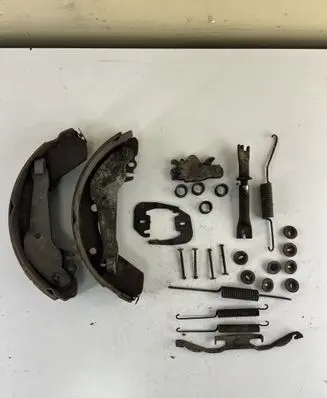 Opel Frontera A Handbrake/parking brake pads 