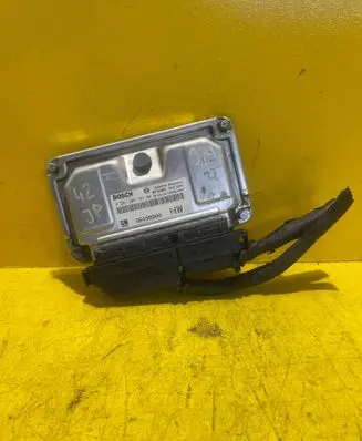 Chevrolet Captiva Engine control unit/module 96499980