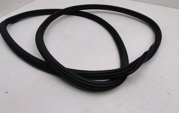 Seat Leon IV Rear door rubber seal (on body) 