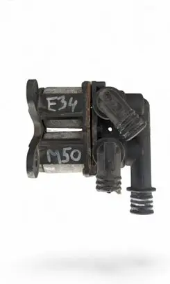 BMW 5 E34 Coolant heater control valve 1147412042 64118391417 8391417
