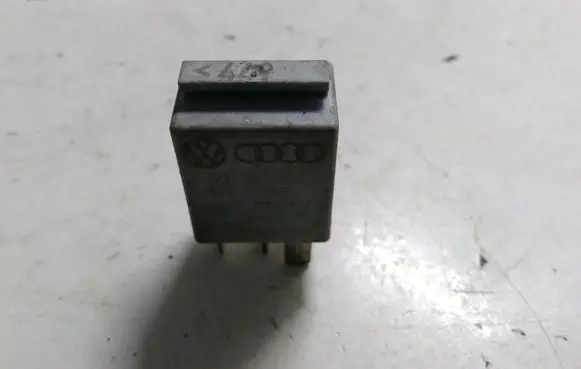 Volkswagen Touran I Other relay 1K0951253