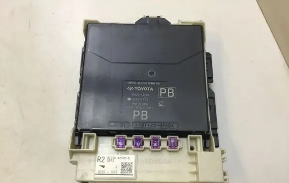 Toyota RAV 4 (XA50) Comfort/convenience module 8922142420 50141495 8273042890B