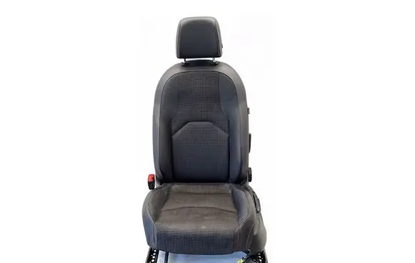 Seat Leon (5F) Front driver seat