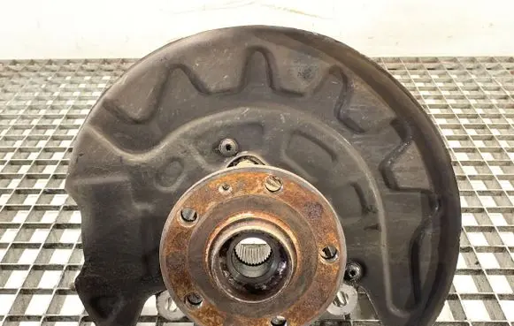 Volkswagen PASSAT B8 Front wheel hub spindle knuckle