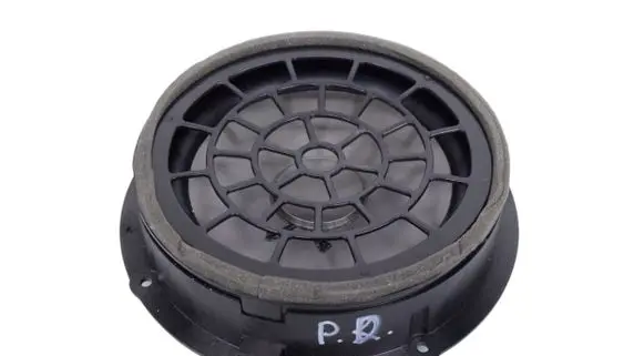 Audi Q3 8U Front door speaker 8U0035415B