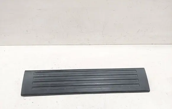 Mercedes-Benz R W251 Front sill trim cover A2516860036