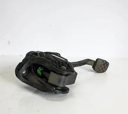 Volkswagen Golf VI Clutch pedal 1K2721059DJ