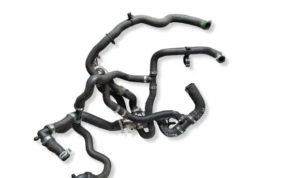 Renault Megane IV Engine coolant pipe/hose S27649337 924101447R