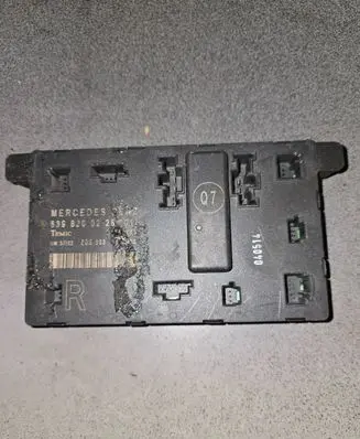 Mercedes-Benz Vito Viano W639 Door control unit/module 6398200226 ZGS003
