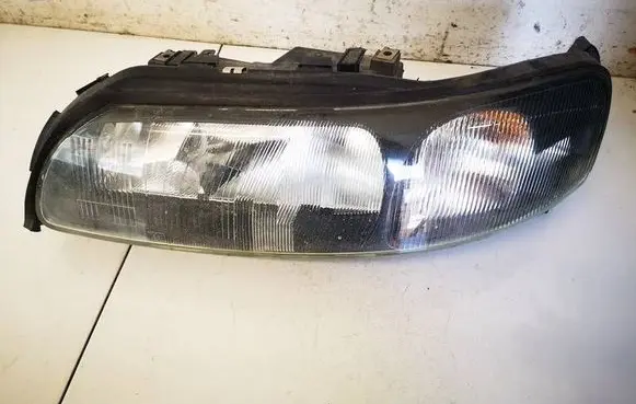 Volvo V70 Headlight/headlamp 8693547 89007897