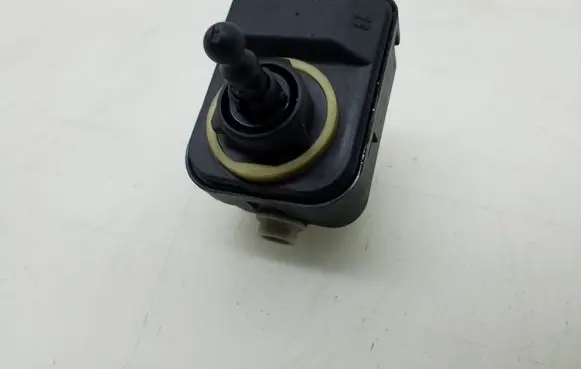 Toyota RAV 4 (XA30) Headlight level adjustment motor 