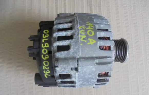 Volkswagen Golf VII Generator/alternator 03L903023L