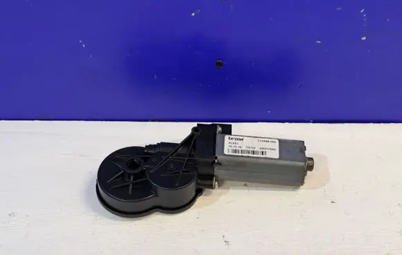 Volvo XC90 Seat adjustment motor C14408103 500317043