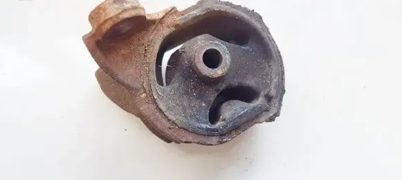 Honda Accord Engine mount bracket