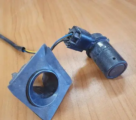 Volvo V50 Rear parking sensor holder (PDC) 6877563