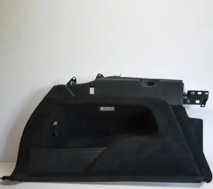 Volkswagen Touareg II Other trunk/boot trim element 7P6867037