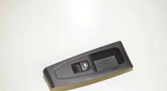 BMW 2 F46 Electric window control switch 9208107 61319208107