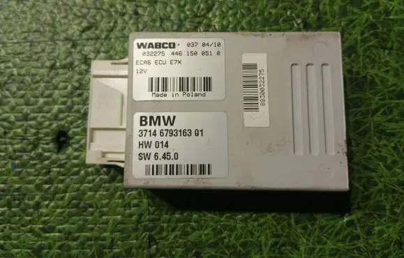 BMW X5M E70 Air suspension control unit module (rear) 6793163 032275 4461500510