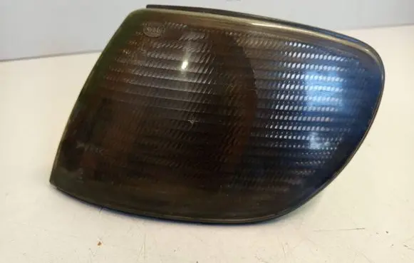 Audi A6 S6 C4 4A Front indicator light