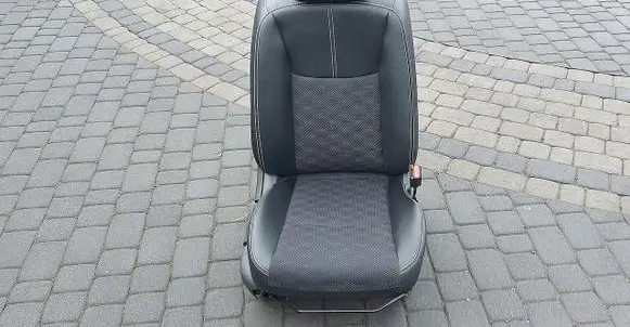 Nissan Pulsar Front driver seat 