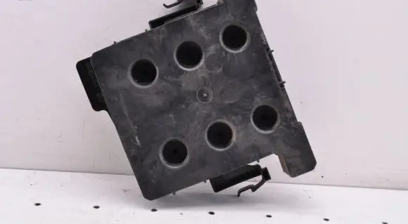 Opel Meriva B Battery box tray 13312810