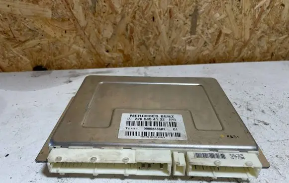 Mercedes-Benz S W220 Air suspension control unit module (rear) 2205454132 00008886B2
