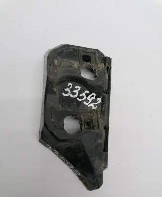 Volvo V50 Front bumper mounting bracket 30655875