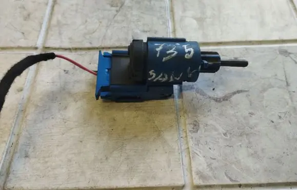 Clutch pedal sensor