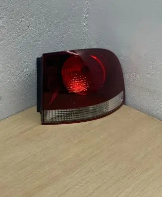 Volkswagen Touareg I Rear/tail lights 7L6945096R