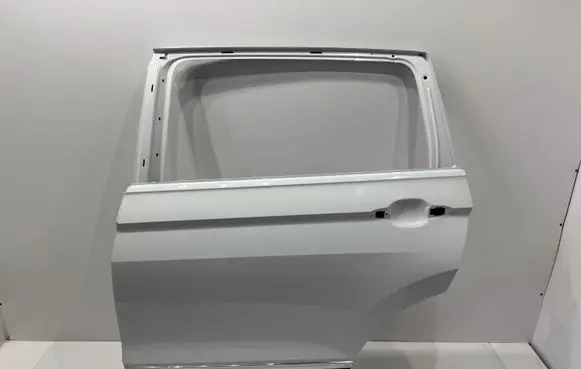 Volkswagen Tiguan Allspace Rear door 