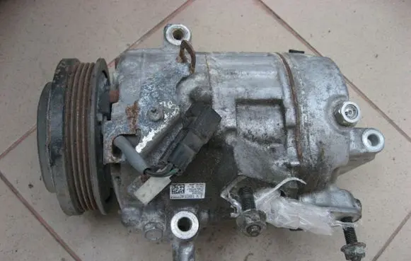 Lincoln Navigator Air conditioning (A/C) compressor (pump) JL14190629AC