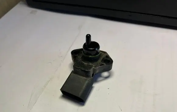 Volkswagen Lupo Air pressure sensor 030906051A