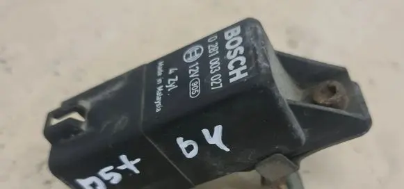 Volkswagen PASSAT B5.5 Glow plug pre-heat relay