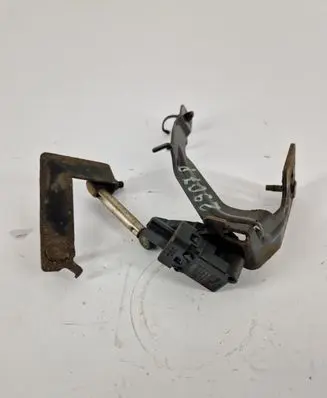 Nissan X-Trail T32 Front height sensor lever 538124BA0A