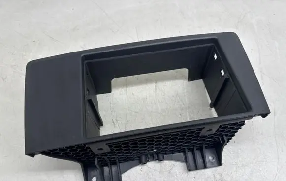 Volvo V70 Radio/GPS head unit trim 9184996